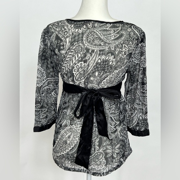 Women’s Vintage Y2K babydoll Whimsygoth black and white shear Top size medium - Picture 9 of 9